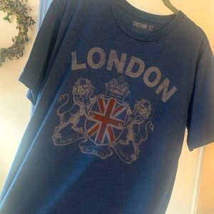 Tshirt like new 🎈